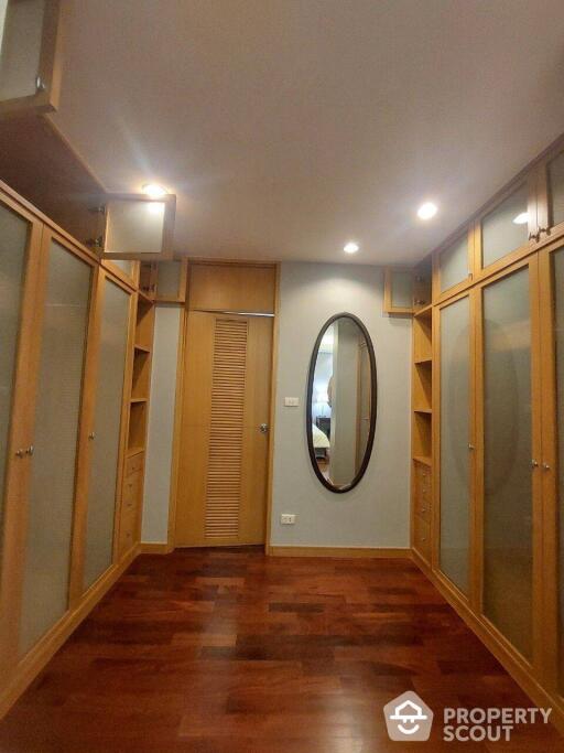 3-BR Apt. near MRT Lumphini