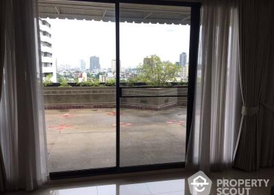 4-BR Apt. near BTS Ekkamai