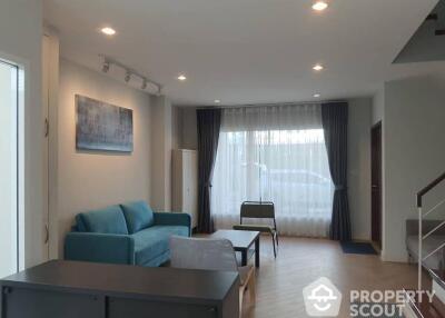 3-BR Townhouse at Thanapat Haus Sathorn - Narathiwas in Chong Nonsi