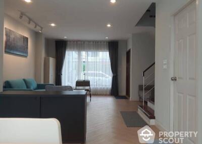 3-BR Townhouse at Thanapat Haus Sathorn - Narathiwas in Chong Nonsi