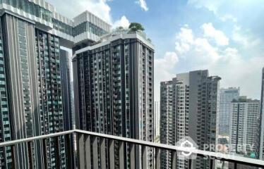 2-BR Condo at Life Asoke Hype near ARL Makkasan