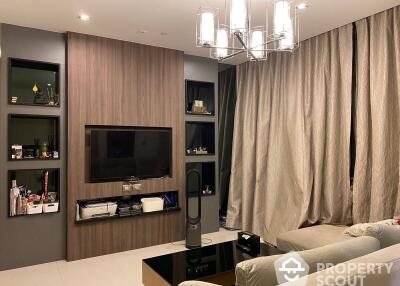 1-BR Condo at The Bangkok Sathorn near BTS Surasak