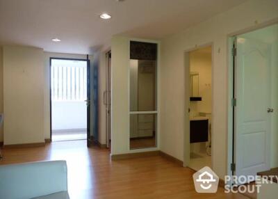 2-BR Condo at The Fine @ River Condominium near BTS Saphan Taksin