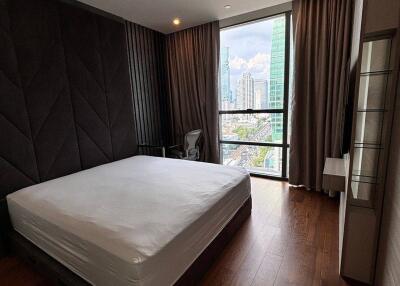 1-BR Condo at The Bangkok Sathorn near BTS Surasak