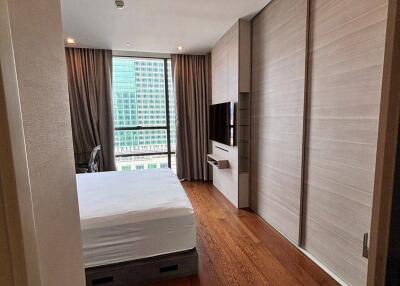 1-BR Condo at The Bangkok Sathorn near BTS Surasak