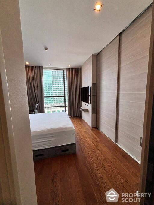 1-BR Condo at The Bangkok Sathorn near BTS Surasak