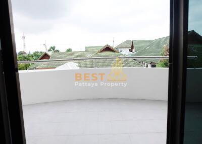 2 Bedrooms Townhouse in Suwattana Gardens East Pattaya H012073