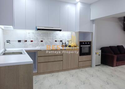 2 Bedrooms Townhouse in Suwattana Gardens East Pattaya H012073