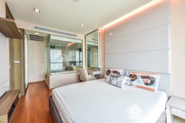 1-BR Condo at The Address Sathorn near BTS Saint Louis