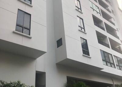 4-BR Condo at Icon 2 Condominium close to Thong Lo