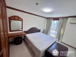 1-BR Condo at Silom Suite Condominium near BTS Saint Louis