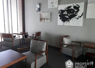 1-BR Condo at The Lofts Ekkamai near BTS Ekkamai