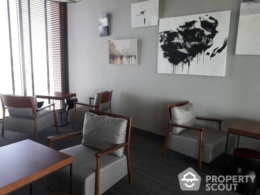 1-BR Condo at The Lofts Ekkamai near BTS Ekkamai