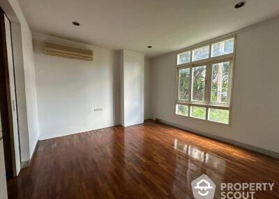 2-BR Condo at Baan Siriyenakat Condominium near MRT Khlong Toei