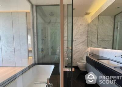 1-BR Condo at Saladaeng One near MRT Si Lom