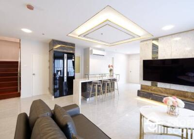 4-BR Duplex at Belle Grand Rama 9 near MRT Phra Ram 9