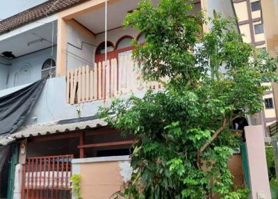 2-BR Townhouse near MRT Thailand Cultural Centre