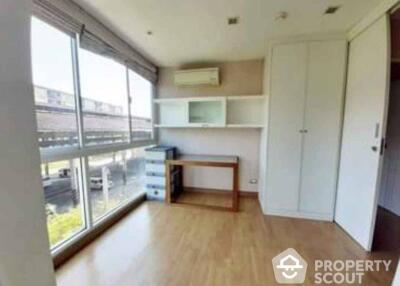 1-BR Condo at Tree Condo Luxe Sukhumvit 52 near BTS On Nut