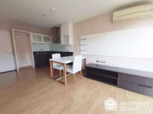 1-BR Condo at Tree Condo Luxe Sukhumvit 52 near BTS On Nut