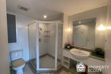 1-BR Condo at Baan Siri Sukhumvit 13 Condominium near ARL Makkasan