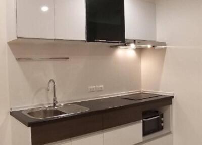 1-BR Condo at Supalai Lite Ratchada - Narathivas - Sathorn in Chong Nonsi