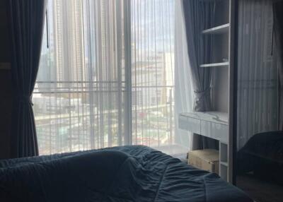 1-BR Condo at Supalai Premier Charoen Nakhon near BTS Krung Thon Buri