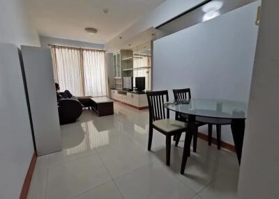 2 bedroom condo for sale at Supalai Premier Place