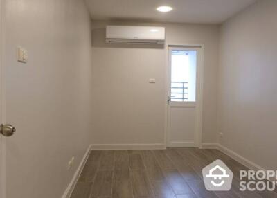 4-BR Duplex at Belle Grand Rama 9 near MRT Phra Ram 9