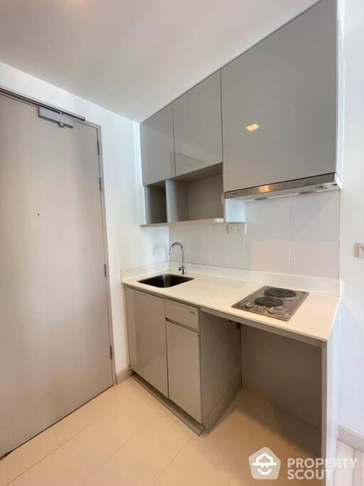 1-BR Condo at Ideo Mobi Sathorn near BTS Krung Thon Buri