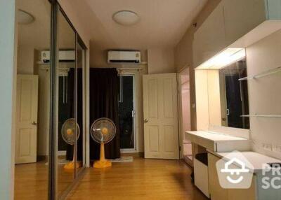 1-BR Condo at Supalai Park Asoke Ratchada near MRT Phra Ram 9