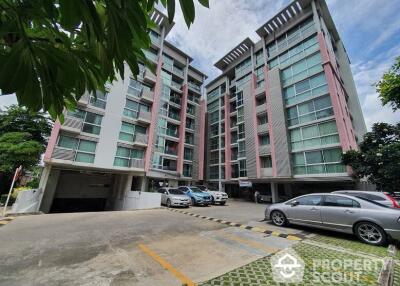 2-BR Condo at The Kris Ratchada 17 near MRT Sutthisan