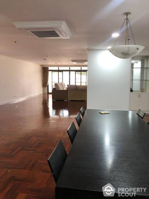 3-BR Condo at Kallista Mansion near ARL Makkasan