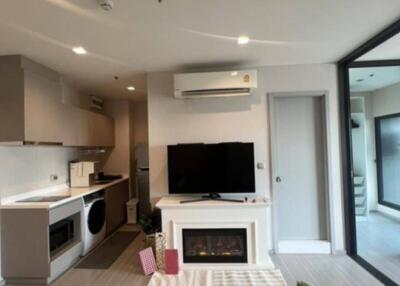 1-BR Condo at Life Sukhumvit 62 near BTS Bang Chak