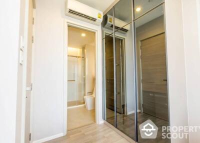 1-BR Condo at The Room Sathorn - St. Louis near BTS Surasak