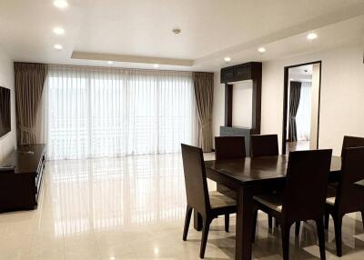 3-BR Condo at Avenue 61 Condominium near BTS Thong Lor