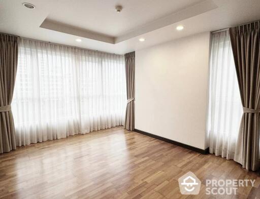 3-BR Condo at Avenue 61 Condominium near BTS Thong Lor