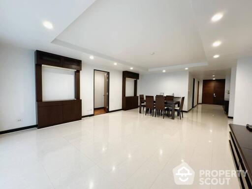 3-BR Condo at Avenue 61 Condominium near BTS Thong Lor