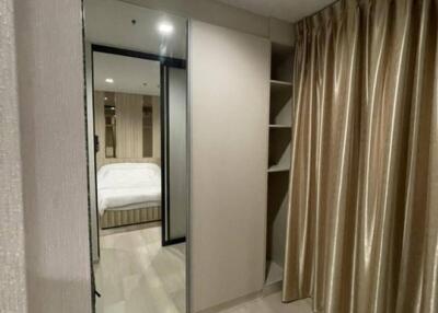 1-BR Condo at Life One Wireless near BTS Phloen Chit