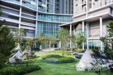 2-BR Condo at Life Ratchadapisek near MRT Huai Khwang