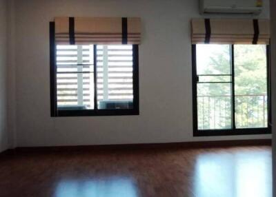 3-BR Townhouse at The Log @ Sukhumvit 101/1 Condominium in Bang Chak