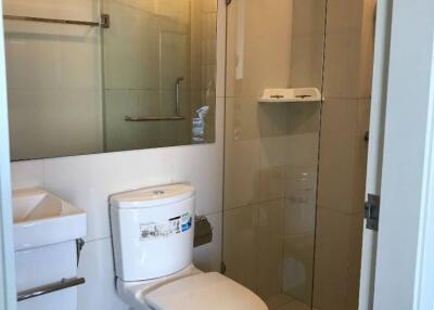 Studio Condo at Life Asoke near ARL Makkasan