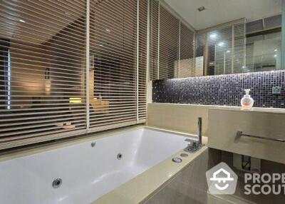 1-BR Condo at The Address Sathorn near BTS Saint Louis