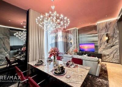 Luxurious 136m² Condo in Central Bangkok - Prime Location, Modern Design