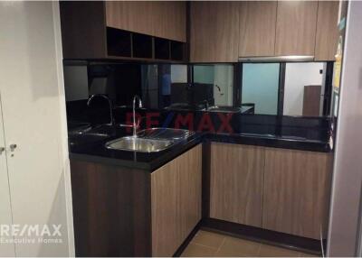 1 Bed Condo for Sale near BTS Phloen Chit, Sukhumvit Ruamrudee