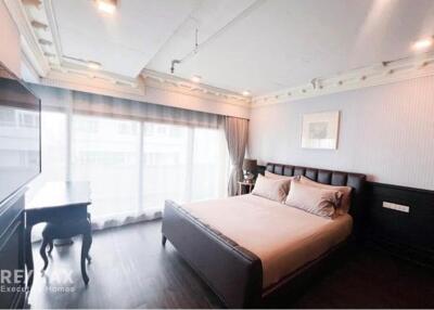 Luxurious 3-BR Condo near BTS Phrom Phong, 14 mins walk, Khlong Toei, Bangkok