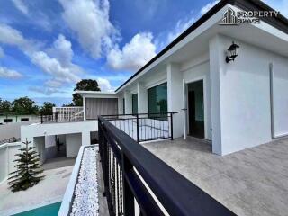 Luxury Modern 4 Bedroom Pool Villa In East Pattaya For Sale