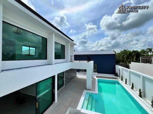 Luxury Modern 4 Bedroom Pool Villa In East Pattaya For Sale