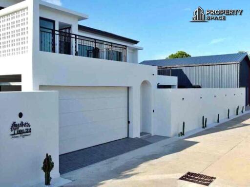 Luxury Modern 4 Bedroom Pool Villa In East Pattaya For Sale