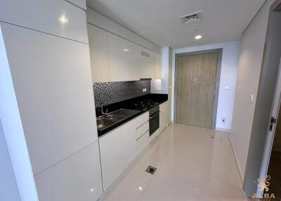 Luxurious APT  Well maintained  Spacious