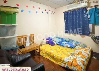 cozy bedroom with star decorations and children